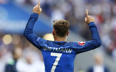 欧盈体育-凯特琳福特每天投中球